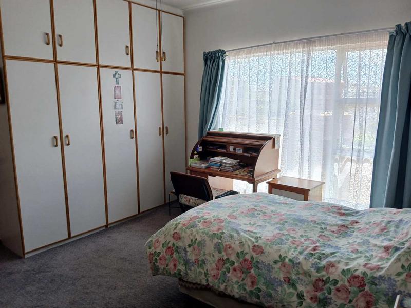 3 Bedroom Property for Sale in Stilbaai Wes Western Cape